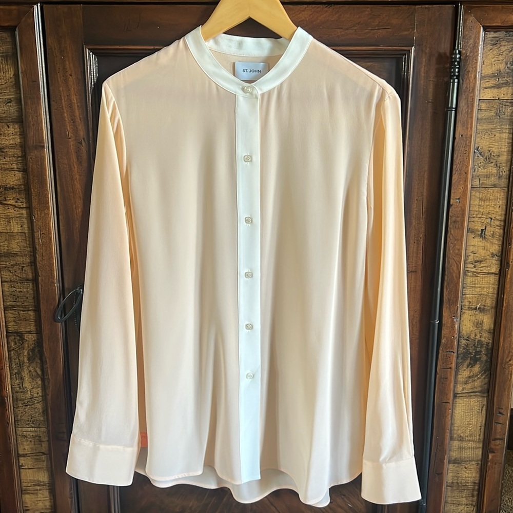 St John Silk Blouse in Peach Size 8